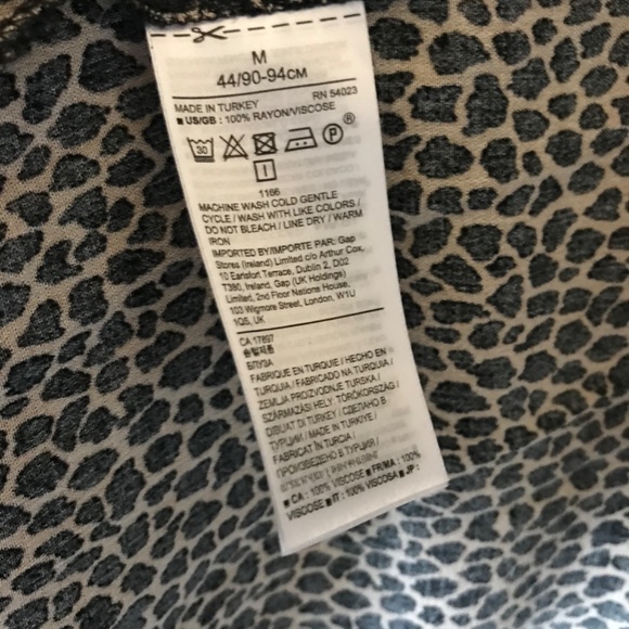 NWOT Banana Republic Cheetah Split Neck Tie Top Blouse - Picture 6 of 6